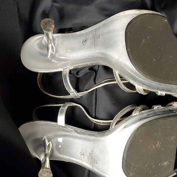 Heels - Picture 4 of 5